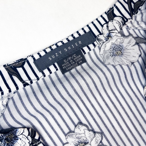 Suzy Shier blouse - Picture 3 of 5